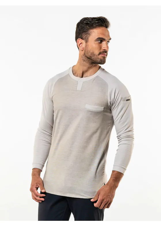 Chaud Devant Valenta UFX Sand LS T-shirt