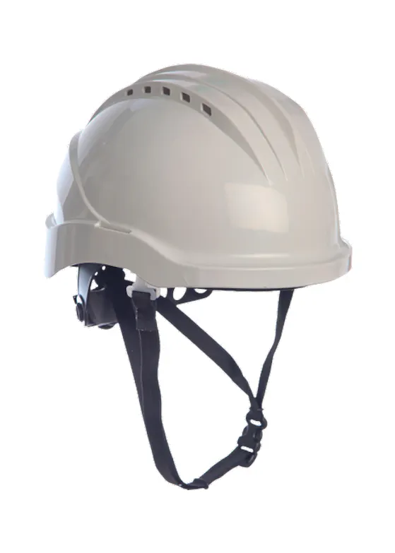 Cerva CURRO-Helm, belüftet