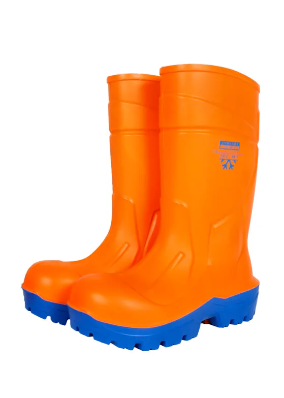 Lyngsoe Light, Durable and Comfortable Thermo Safety Boots in PU Quality LR490 S5L Werklaars