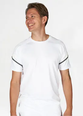 Mascot Individualisiertes T‑Shirt — Moderne Passform
