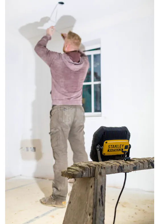 STANLEY Fatmax Projecteur Bluetooth 3000LM